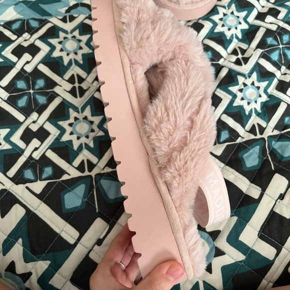 Platform Slippers - Picture 3 of 3